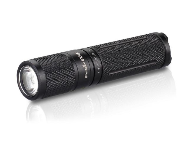 Fenix E05 XP-E2 Anahtarlık Fener 85 Lümens